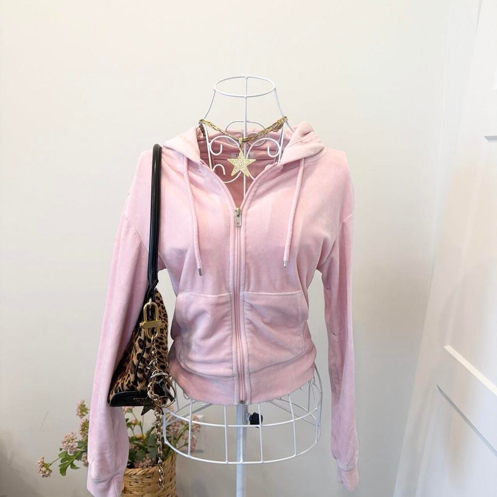 Gorgeous vintage y2k baby pink tight velour zip up jacket/ hoodie